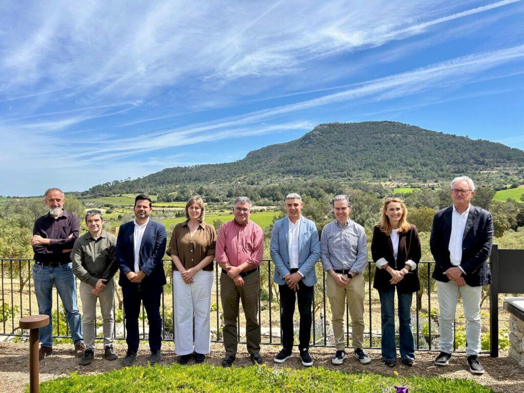Colaboración Agraria y Pesquera: Canarias y Baleares Fortalecen Vínculos entre Archipiélagos