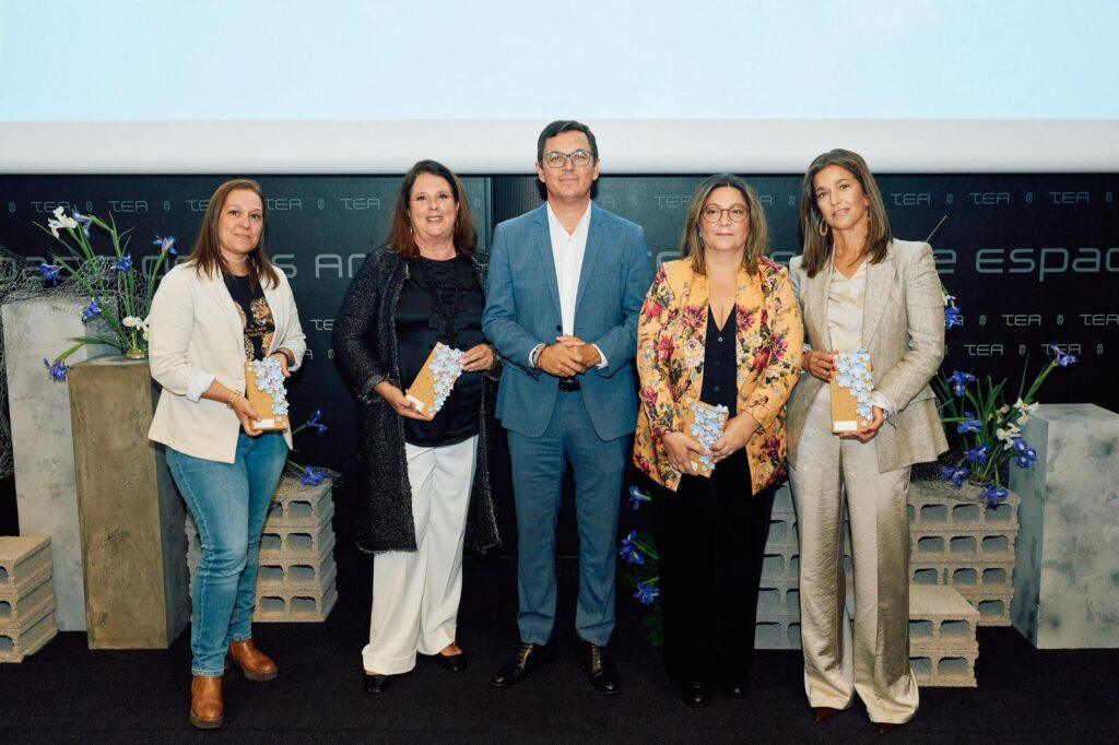Reconocimiento a Mujeres Líderes en Transporte y Puertos por parte de la Consejería