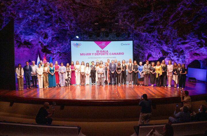 Lanzarote Rinde Homenaje a 20 Pioneras del Deporte Femenino en Canarias