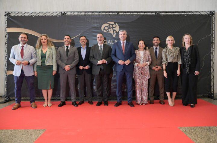Ocho Mujeres Destacadas Reconocidas en la Gala de las Neurolimpiadas de Tenerife 2025 por Sus Valores Excepcionales