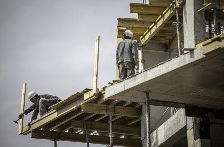 ICAVI da luz verde a la construcción de 51 viviendas protegidas en Adeje: ¡Un paso hacia el hogar asequible!