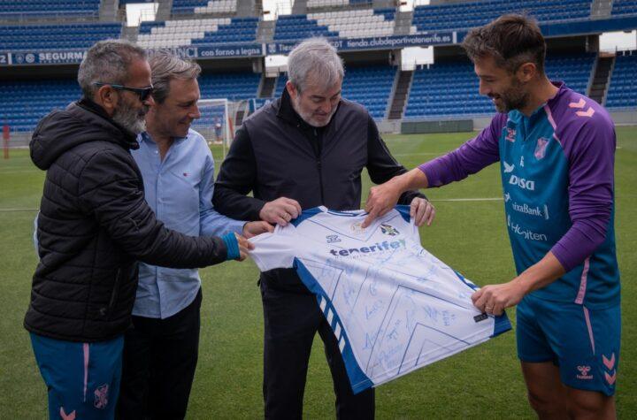 Clavijo resalta el compromiso del CD Tenerife en su camino de regreso a Segunda División
