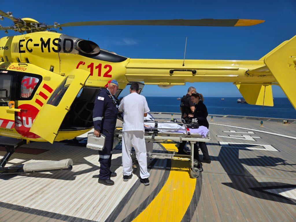 Helicóptero medicalizado del SUC rescata a menor en estado crítico tras ahogamiento en piscina