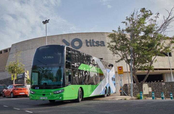 Tenerife lanza las innovadoras guaguas de dos pisos que sumarán 2 millones de plazas anuales