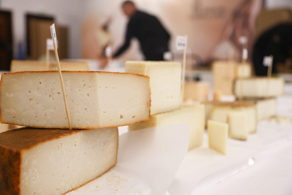 Descubre los 5 quesos canarios galardonados en los Cincho Cheese Awards