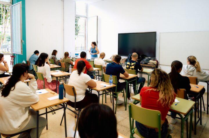 Oposiciones Docentes en Canarias: Más de 8.200 Aspirantes Compiten por 955 Plazas Disponibles