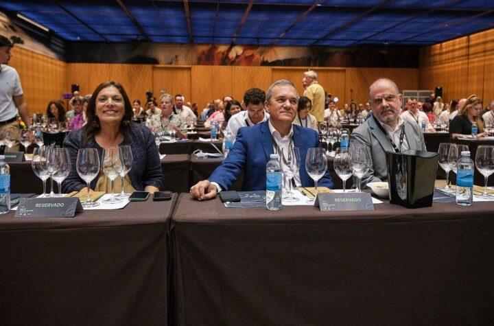 El Vino Insular: La Nueva Estrella Global del Island Wines Summit Tenerife