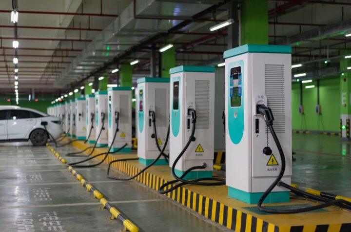Innovador sistema de IA en España protege redes de recarga de vehículos eléctricos
