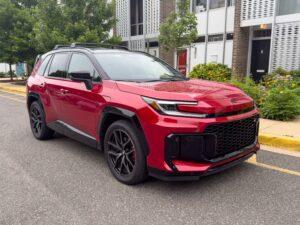 Toyota RAV4 Plug in 2026: Disfruta de hasta 84 km de autonomía eléctrica sin consumir gasolina