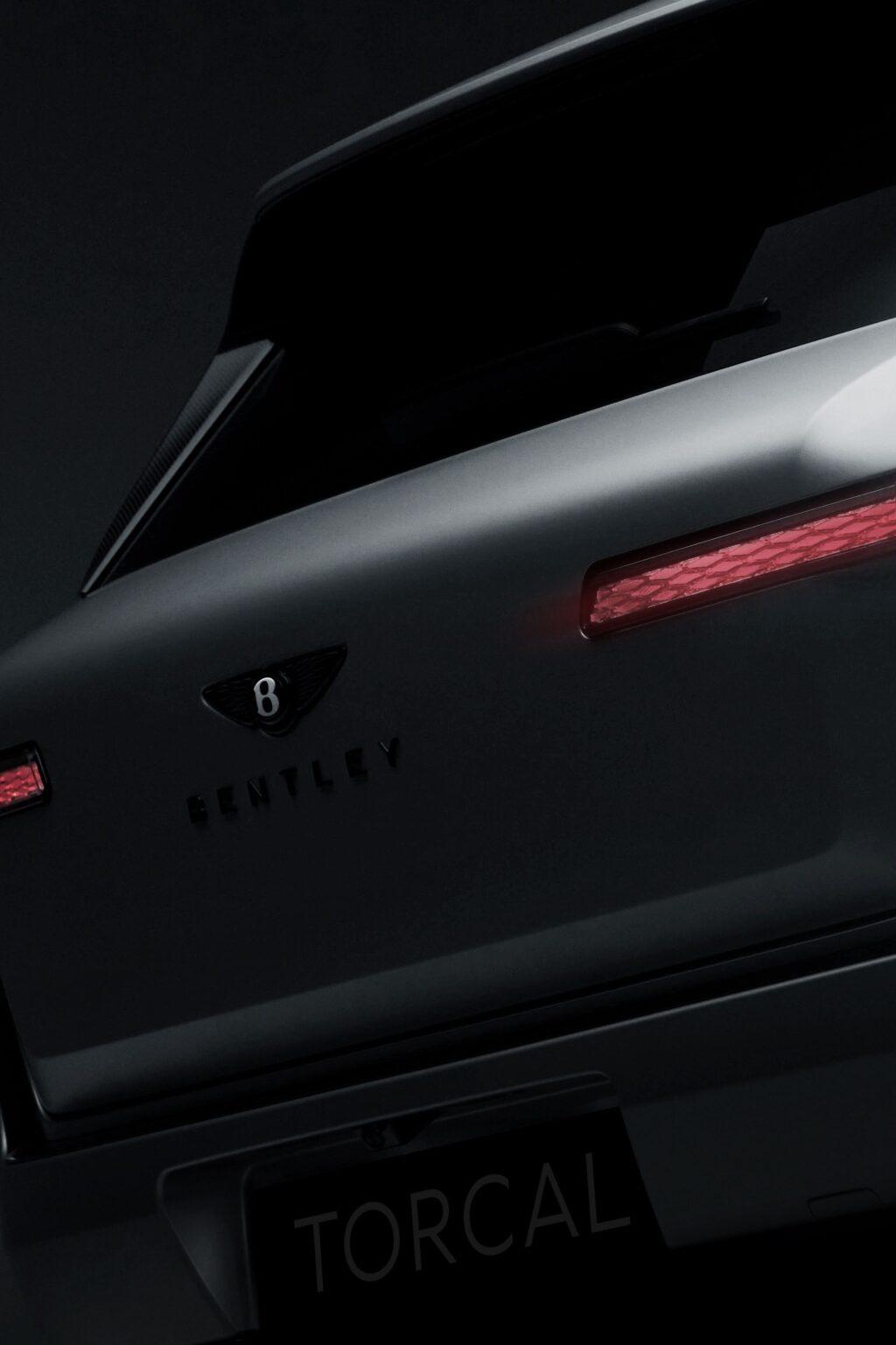 Bentley Introduce su Primer Coche Eléctrico en un Desafiante Panorama para el Mercado de Lujo