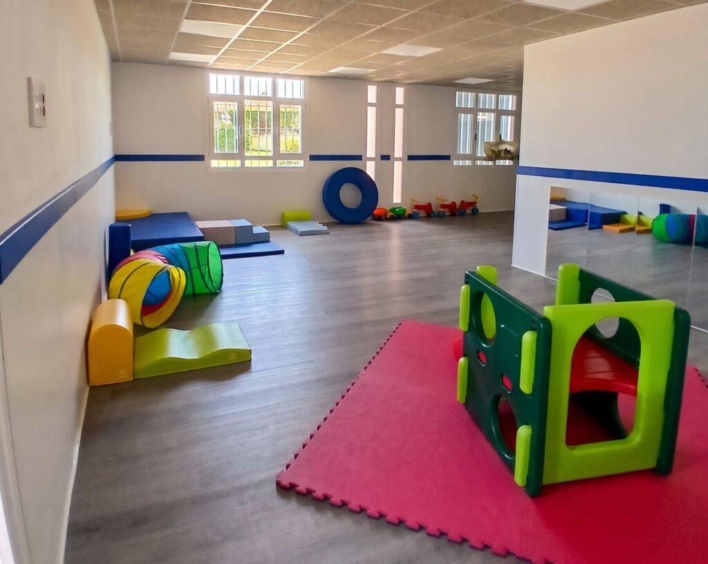 Educación Elimina Pantallas Digitales en Aulas de 0 a 3 Años y Restringe Uso en Segundo Ciclo de Infantil