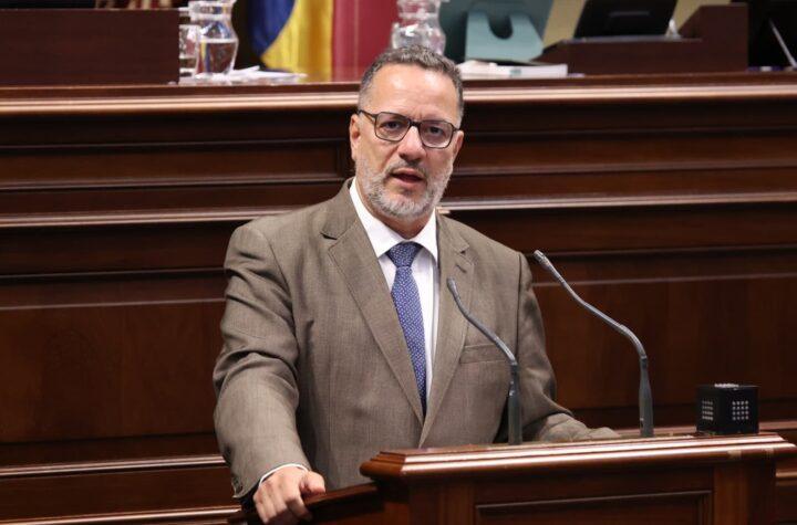 Poli Suárez destaca la nueva ley que valora la diversidad como fortaleza en las escuelas canarias