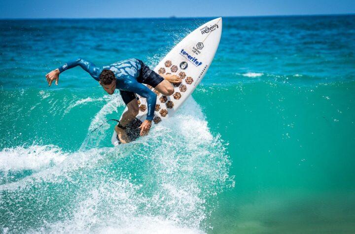 Surfing With Me: Explorando las Playas de España, Portugal, Francia y Reino Unido para la Conservación de los Océanos