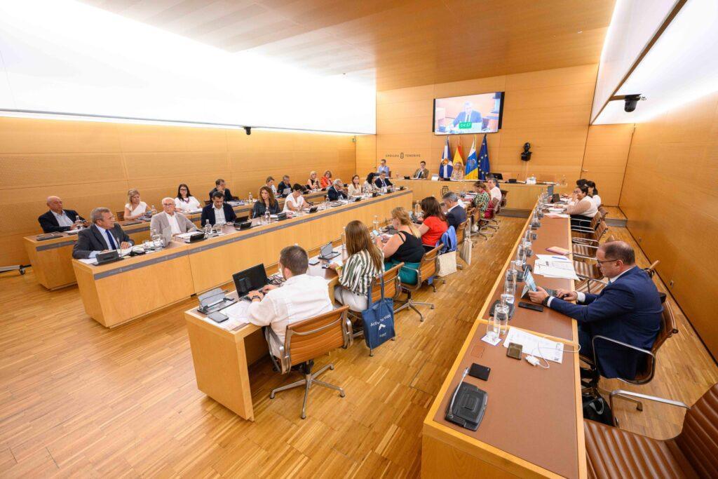 Cabildo lanza pacto juvenil centrado en vivienda y empleo como claves para el futuro joven