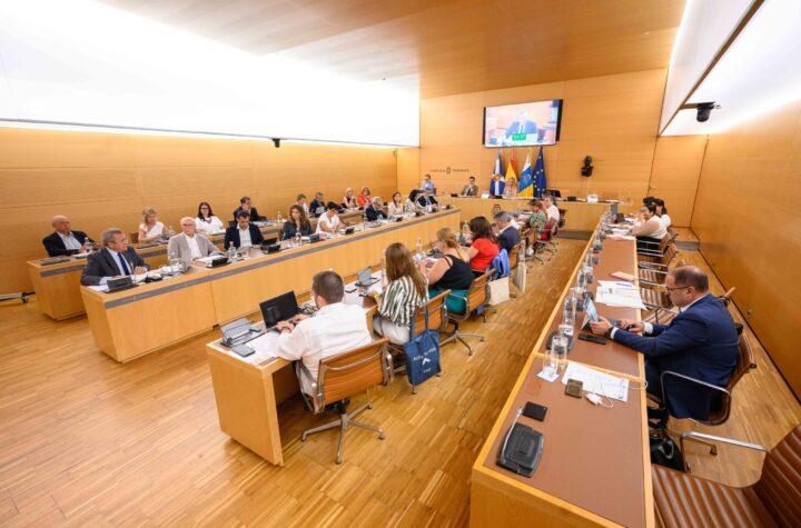Cabildo lanza pacto juvenil centrado en vivienda y empleo como claves para el futuro joven
