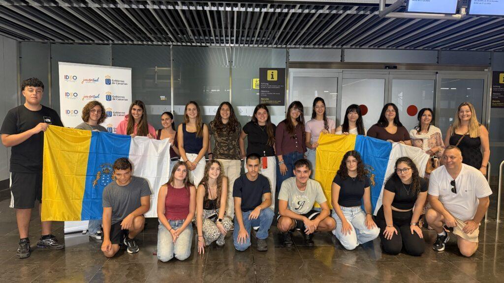 Los Mejores Estudiantes de ESO y Bachillerato de Canarias Disfrutan de una Inmersión Lingüística en Cambridge