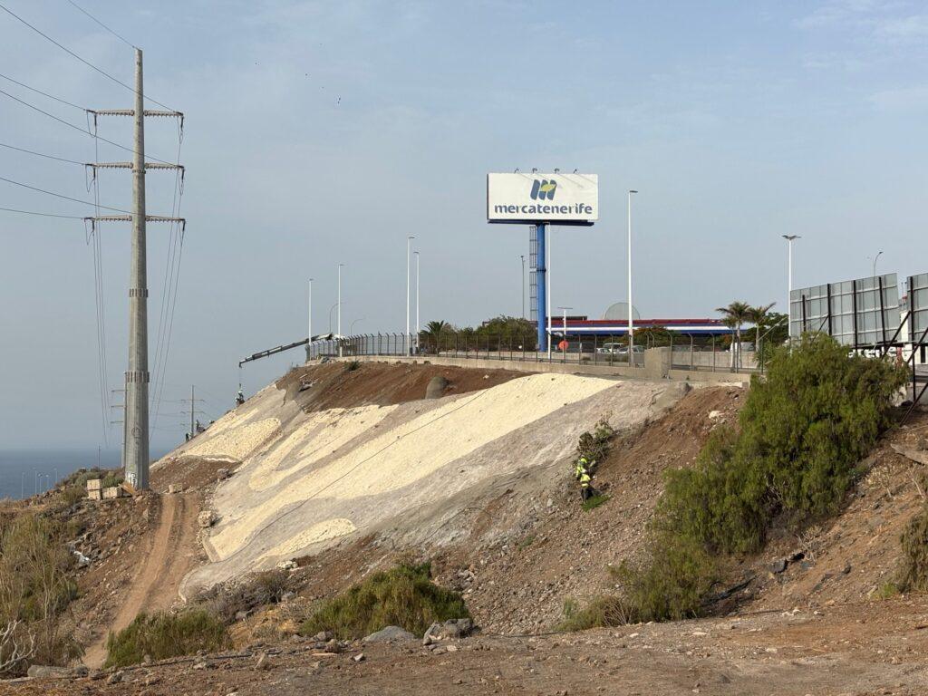 Cabildo impulsa la regeneración paisajística de la TF 1: recuperación de 65,000 metros cuadrados degradados