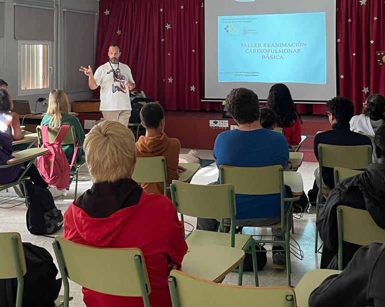 Fomento de Hábitos Saludables en Más de 16,300 Estudiantes de ESO por la Atención Primaria de Tenerife