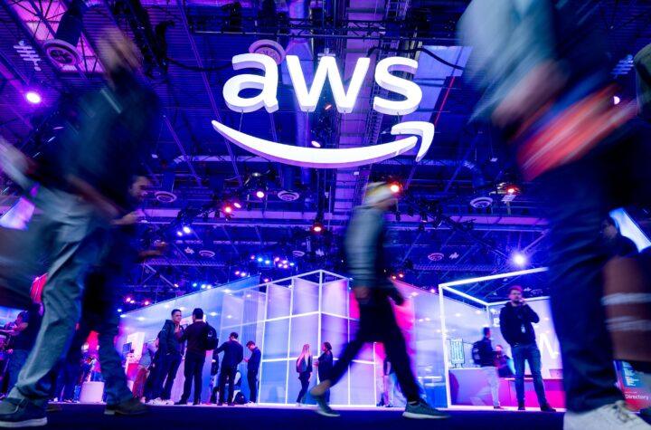 Humorfismo: La Innovadora Solución de AWS para que la IA Actúe de Forma Proactiva y No Solo Espere Órdenes