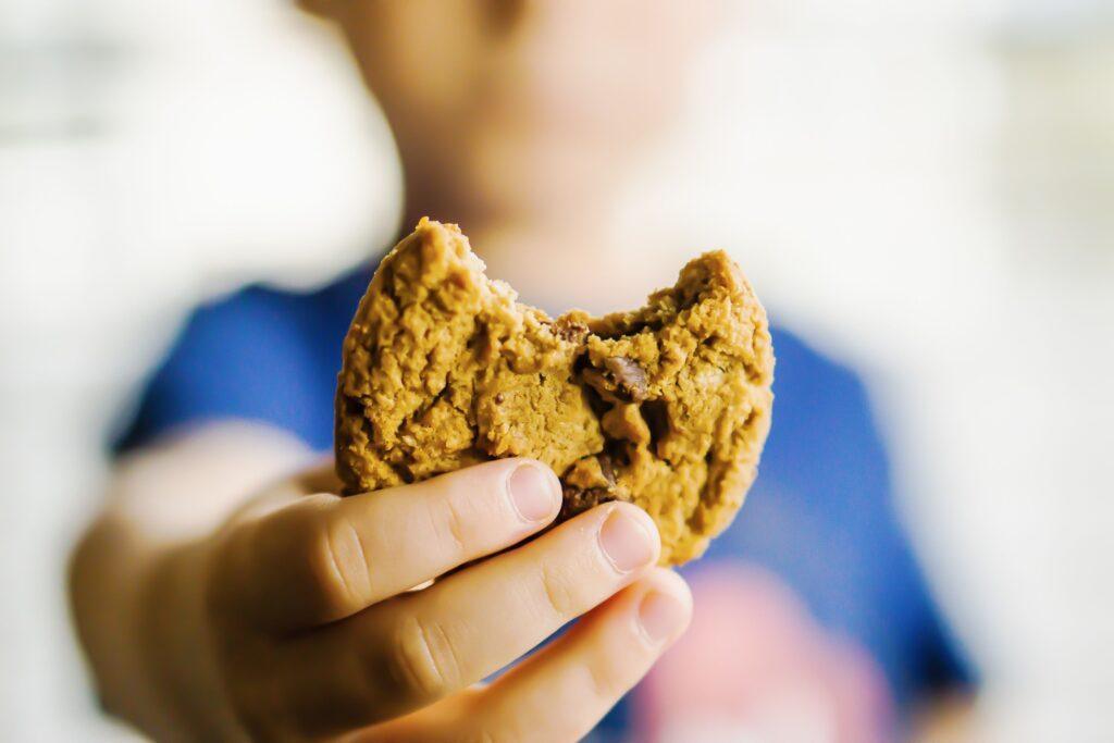 Científicos Transforman Plástico en Deliciosas Galletas: ¡Un Avance Sostenible!