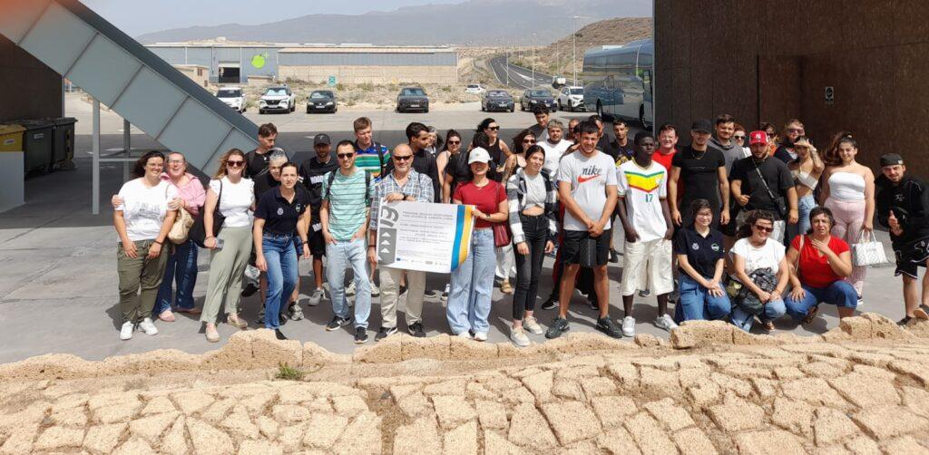 Cabildo de Tenerife Potencia la Conciencia Ecológica con Visita al Complejo Ambiental