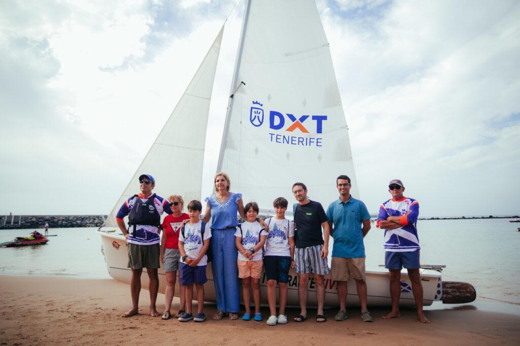 Yolanda Moliné asiste a la clausura de la Escuela Itinerante de Vela en Las Teresitas: Un evento para recordar