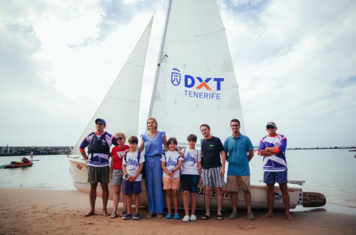 Yolanda Moliné asiste a la clausura de la Escuela Itinerante de Vela en Las Teresitas: Un evento para recordar