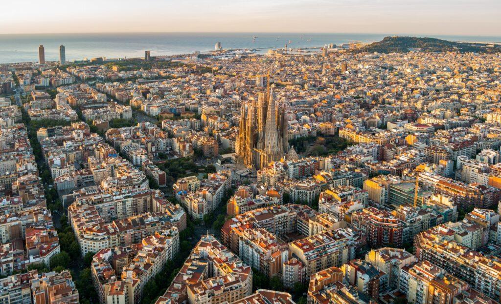 Barcelona se propone reducir hasta un 75% las emisiones utilizando pavimento de huesos de aceituna