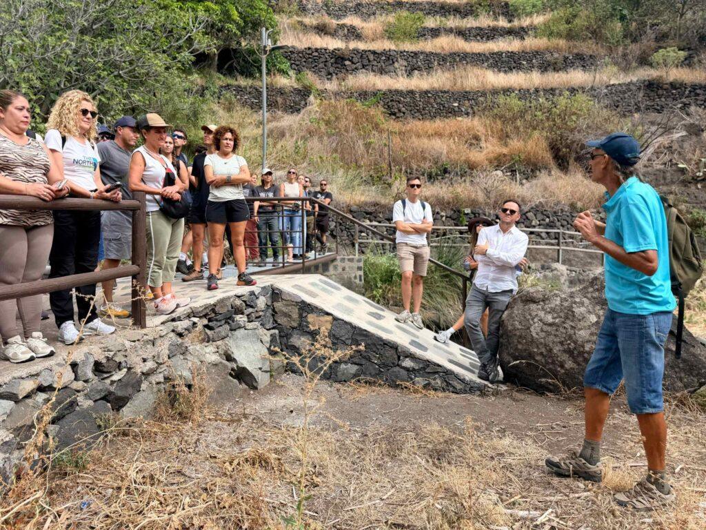 Rutas 2030 en La Gomera: Innovadoras Estrategias para Combatir el Rabo de Gato y Preservar la Cultura del Agua