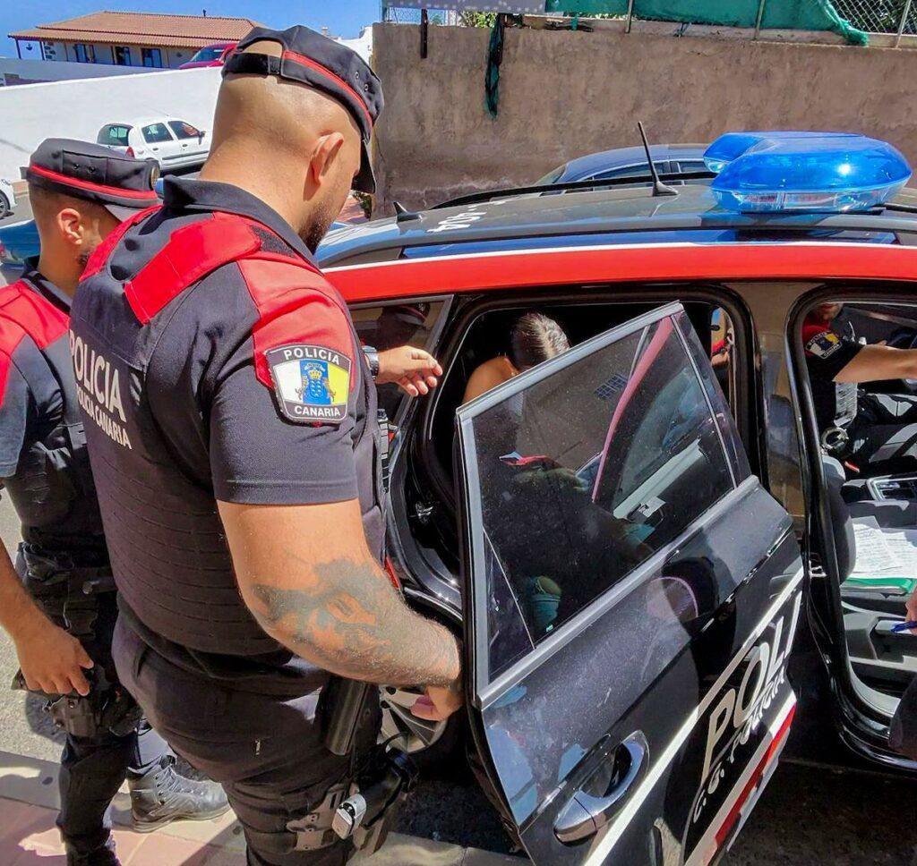 Detención de Dos Mujeres en Tenerife por la Policía Autonómica: Reclamaciones Judiciales en Curso