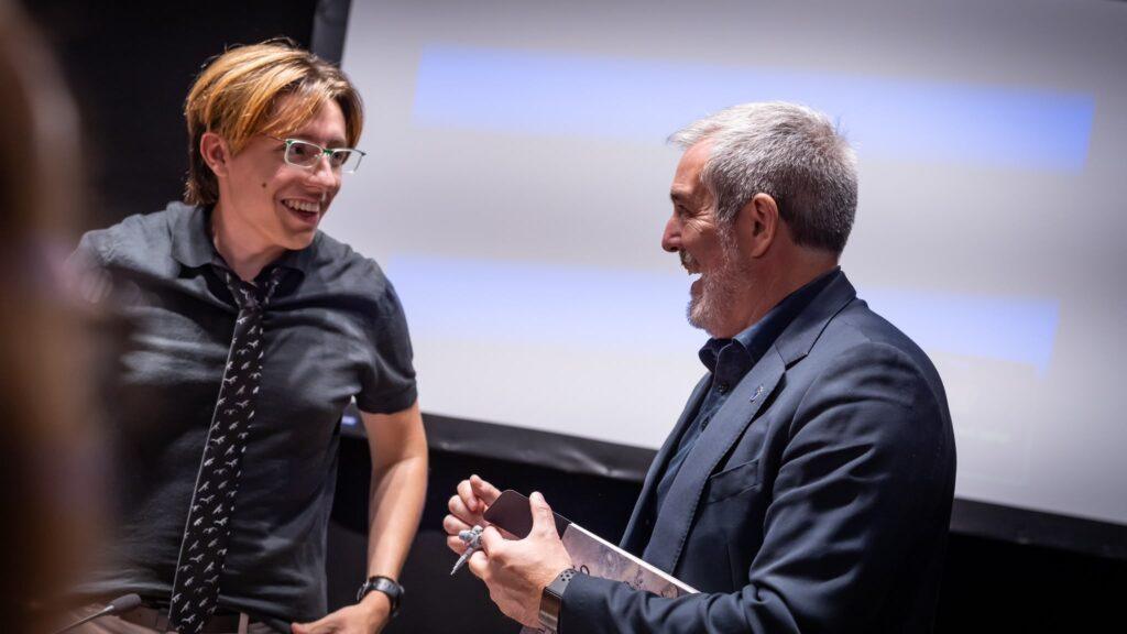 Clavijo Elogia la Generosidad de Daniel Comín en su Compromiso con Personas con Autismo