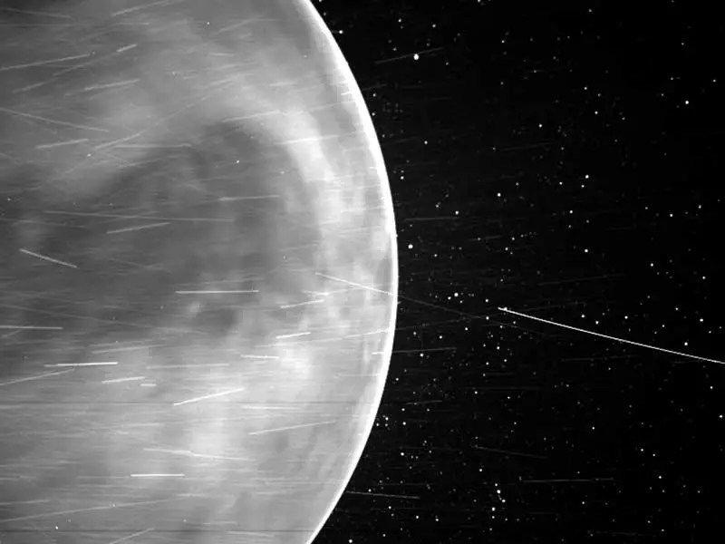 Estudio revela que Venus pudo haber tenido una luna que fue absorbida por el planeta