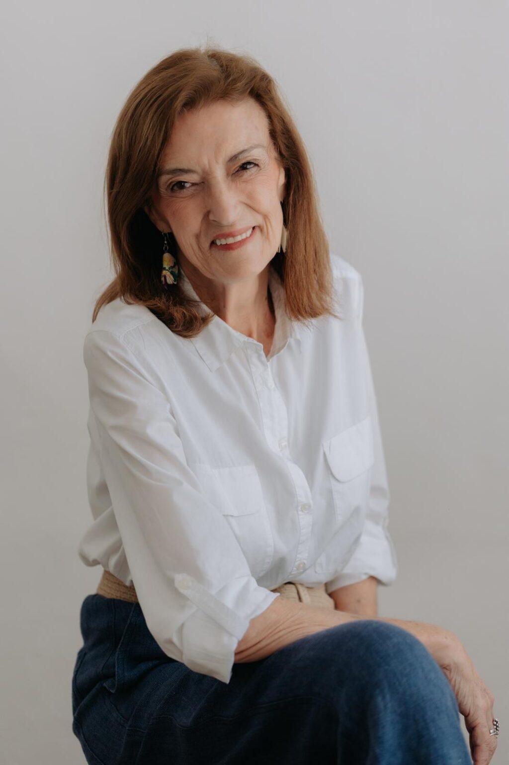 Lola Suárez: Icono de la Literatura Infantil y Juvenil en el Día de las Escritoras Canarias