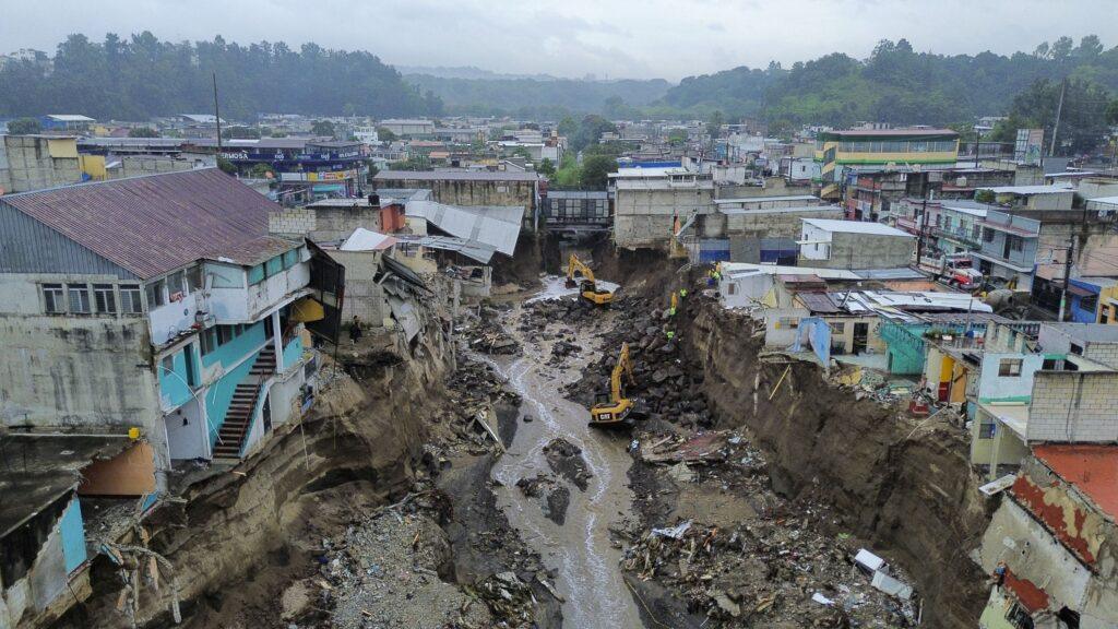 Impacto del Cambio Climático en el Inusual Fenómeno de El Niño 2026: Causas y Consecuencias